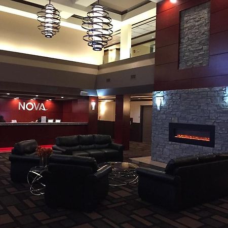 Chateau Nova Peace River 외부 사진