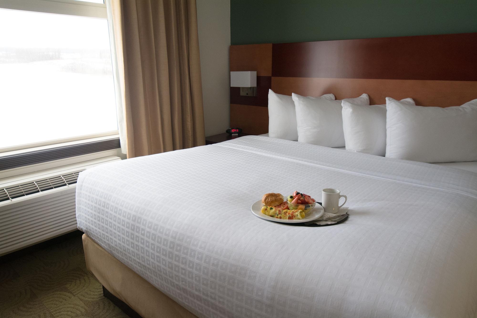 Chateau Nova Peace River 외부 사진