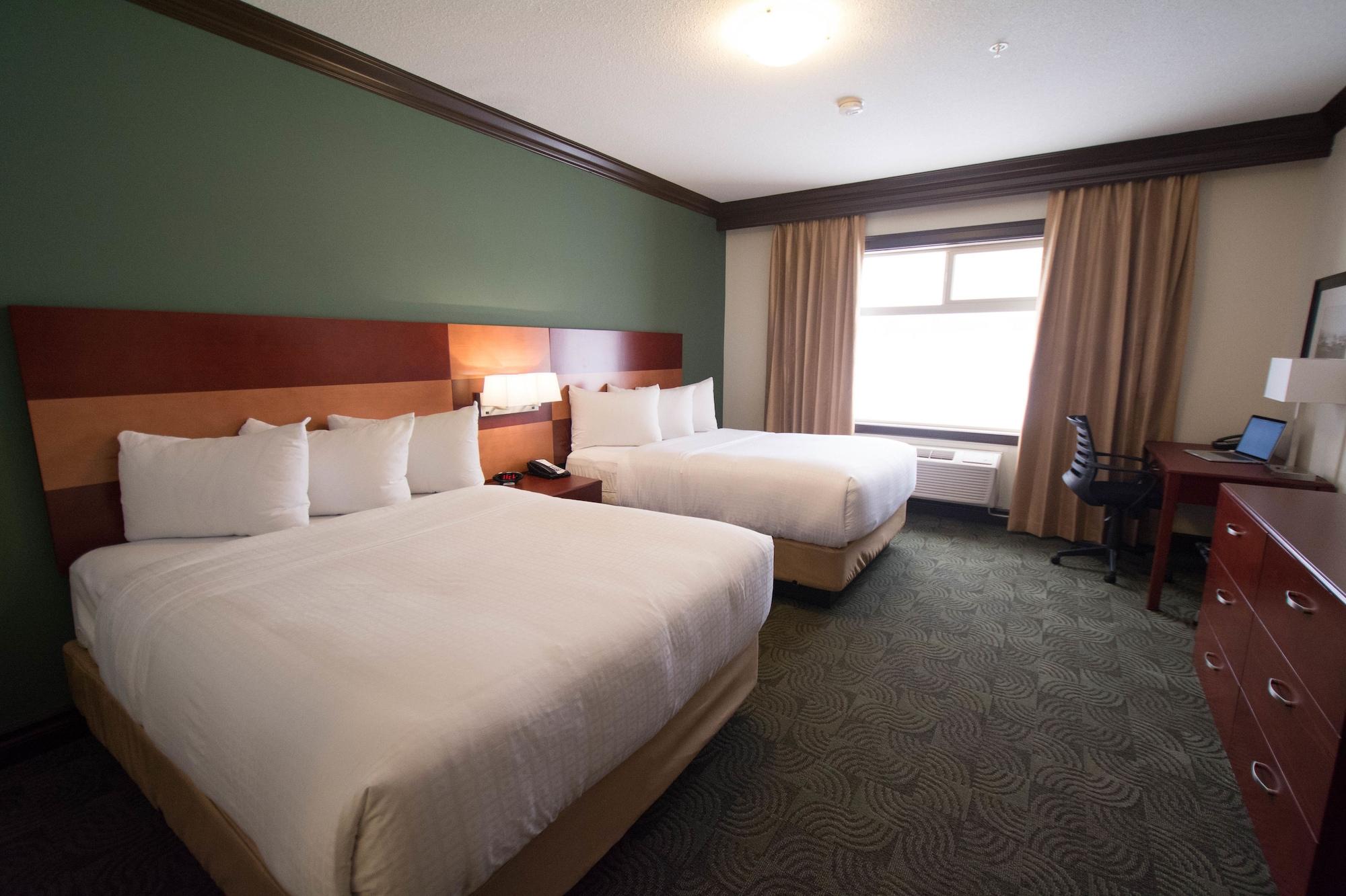 Chateau Nova Peace River 외부 사진